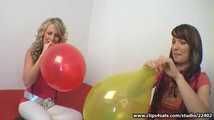 024 Katja and Steffi with Balloons