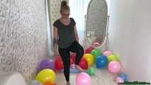 footpopping small party balloons