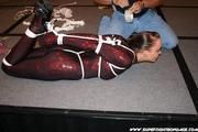 Lillian Caine – Supertight Hogtie live at FetishCon Tampa (Pictures)