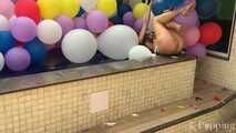 Bikini Step 80 balloons by the Pool Cam 1+2+3 (HD 1080p)