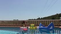 Balloons in the pool