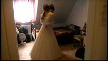 Leonie and Valentina - The friend of the bride part 1 of 7 (A)