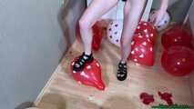 shoe stomp2pop Belbal 14 hearts balloons