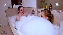 NEWCOMER!!! DOUBLE DILDO ORGASMS AT LESBO BATHTUB SEX!