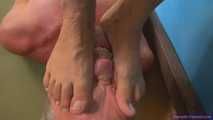 Daliah: foot-face-massage and barefoot trampling