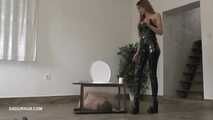 Mistress Tatjana smokes and pees on the toliett box