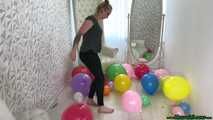 footpopping small party balloons