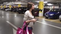 078055 Rachel Evans Takes A Risky Pee In The Parking Garage