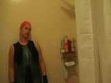 Neopren girl under the shower 