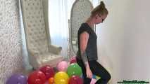 footpopping small party balloons