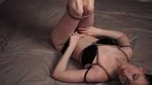 Suspension jute tied legs in lingerie