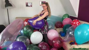 big balloon popping fun