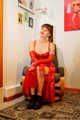 Miss Clara in einem roten Latexkleid (Exclusives Set)