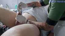 Dilatation das kleine Pissloch wird von Frau Doctor gedehnt