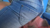 Daliah's jeans-ass-slave-crush