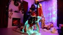 Lucky & Nelly & Xenia - Weihnachtsknechtschaft: Die glückliche Hottie erniedrigt ihre Freundinnen (video)
