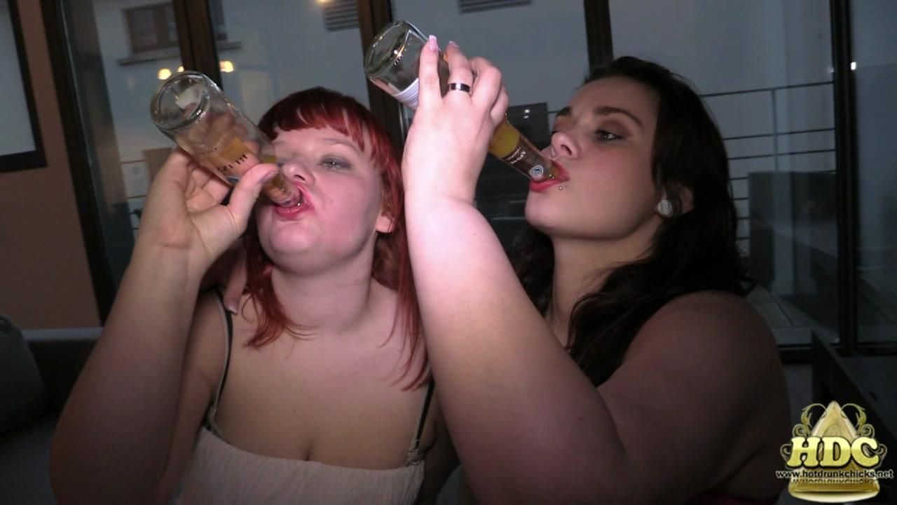 Hdc Project - Two Curvy Babes 01