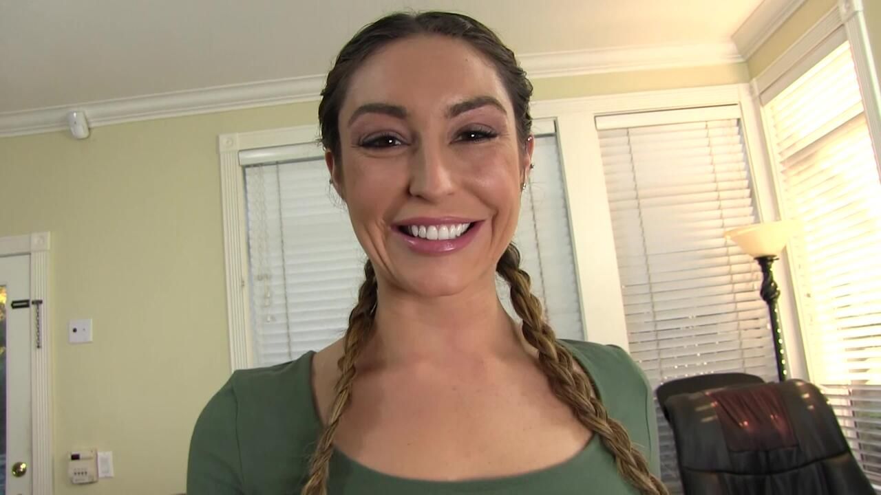 Christiana Cinn Swallows Her Stepbruthers Cum So She Can Borrow The Car