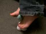 Barefoot footjob practice