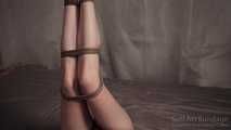 Suspension jute tied legs in lingerie