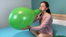 Blow2Pop extremely huge green U14 (reaching 15-16inch)