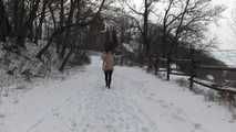 nude by minus 18 degrees