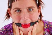 GG07 - Gina gets a locking gag