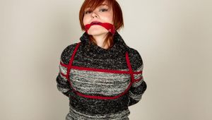 Woolly turtleneck - red rope