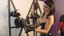 Lady Blackdiamoond - Die Gummipuppen Orgie Part2