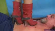 Daliah testes new boots