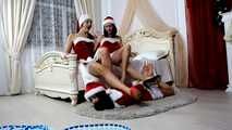 Lucky, Nelly, Xenia - Santa’s little helpers tie each other up on a bed (video)